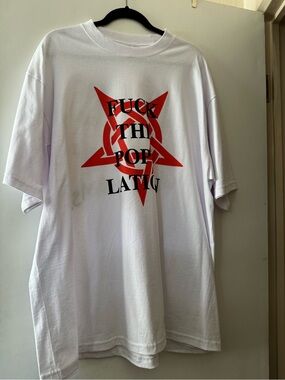 FTP White Graphic Men's Tee with Red Star Print